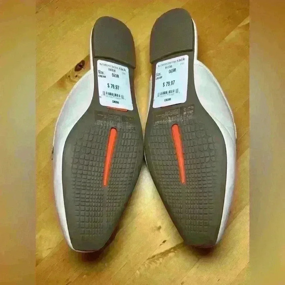 Rockport Total Motion Laylani Cream White Chain Link Mule Slides Flats Sz 6.5 - Picture 7 of 9